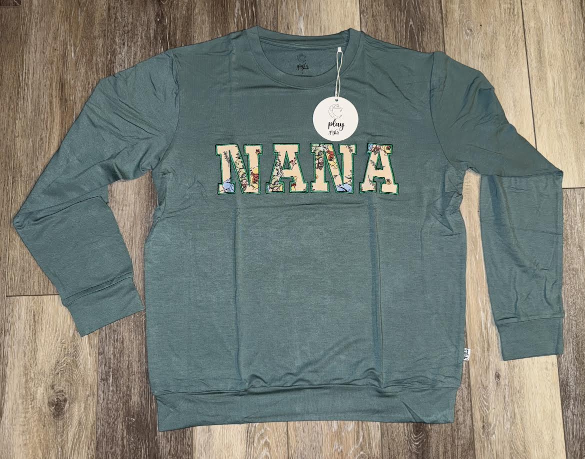 Classic Pooh Christmas - NANA Sweatshirt