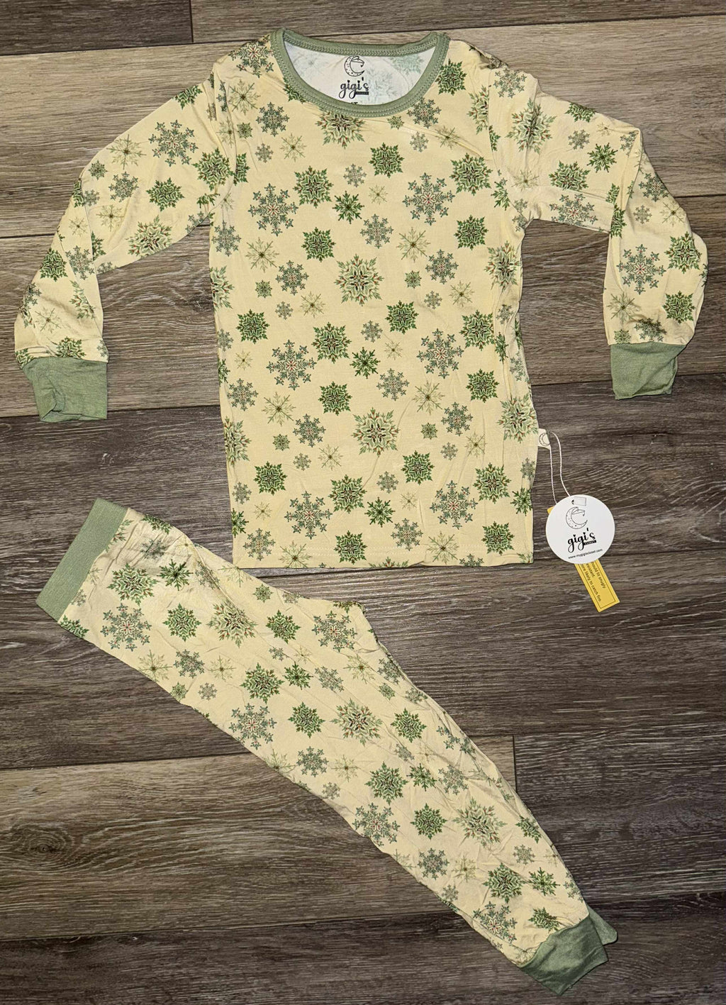 Snowflakes - 2 Piece Set Long Sleeve and Pants PJs