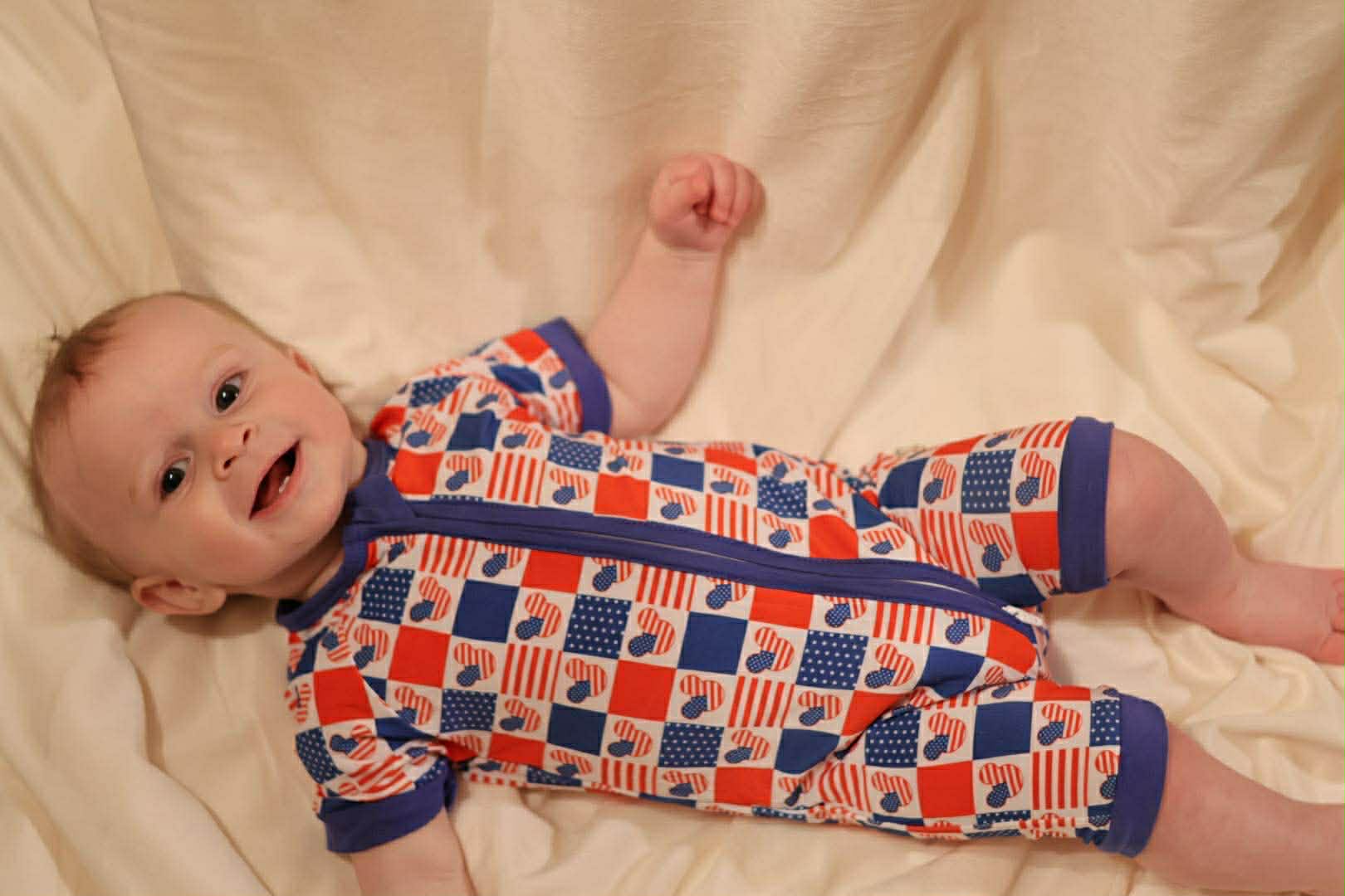 Red, White and Ears - Short Sleeve Shorty