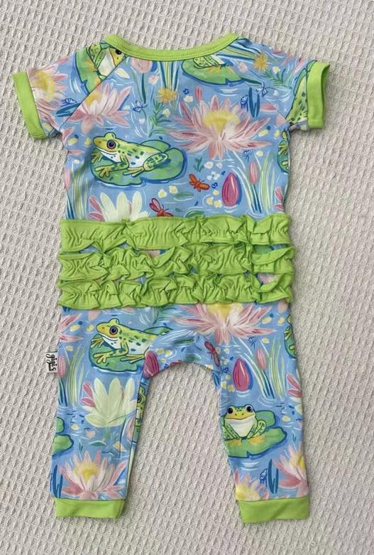 Sweet Frog - Short Sleeve Ruffle Bum Zippy