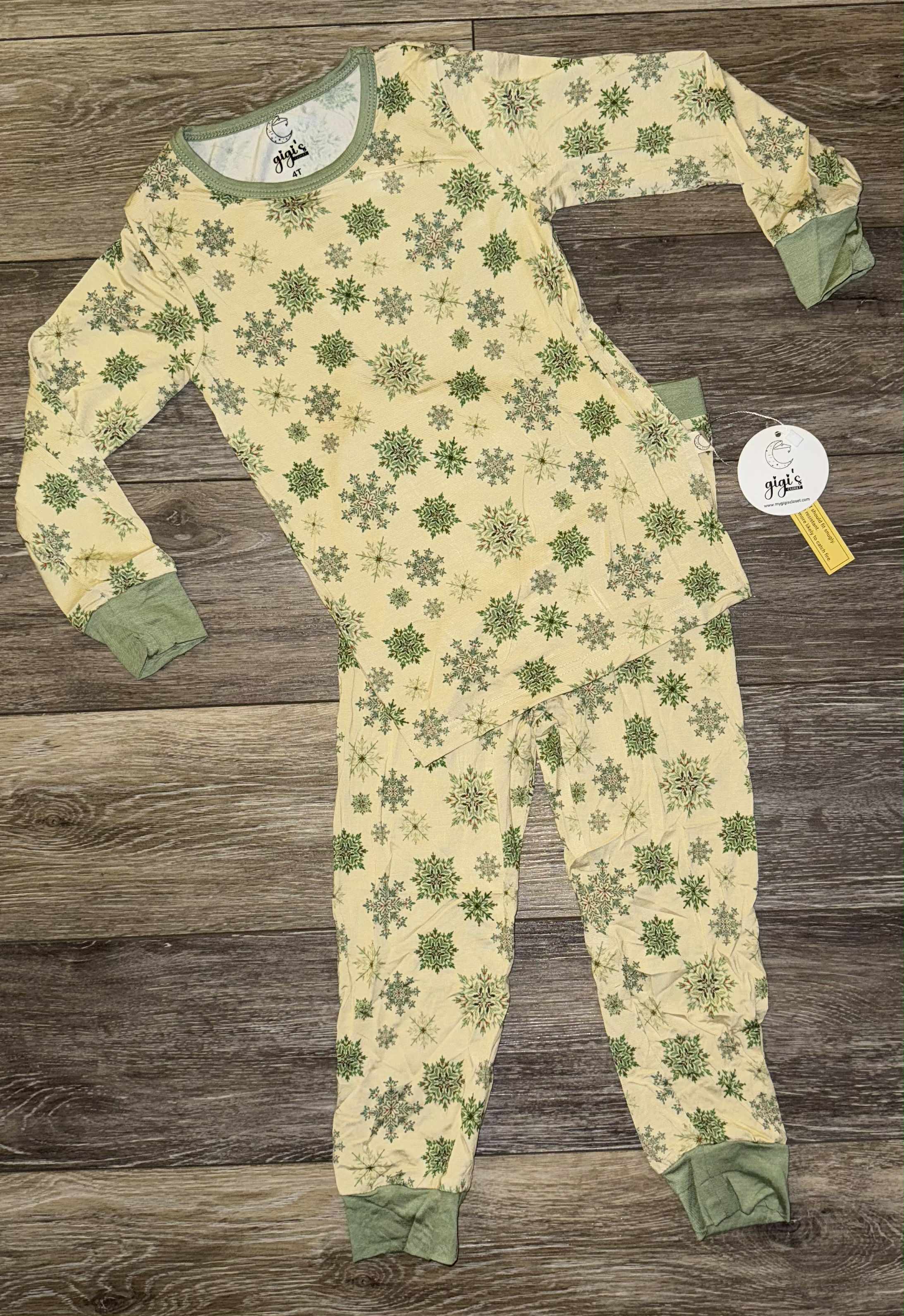 Snowflakes - 2 Piece Set Long Sleeve and Pants PJs