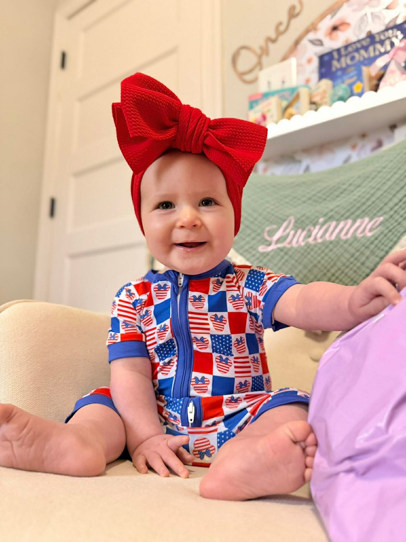 Red, White and Bows - Short Sleeve Shorty