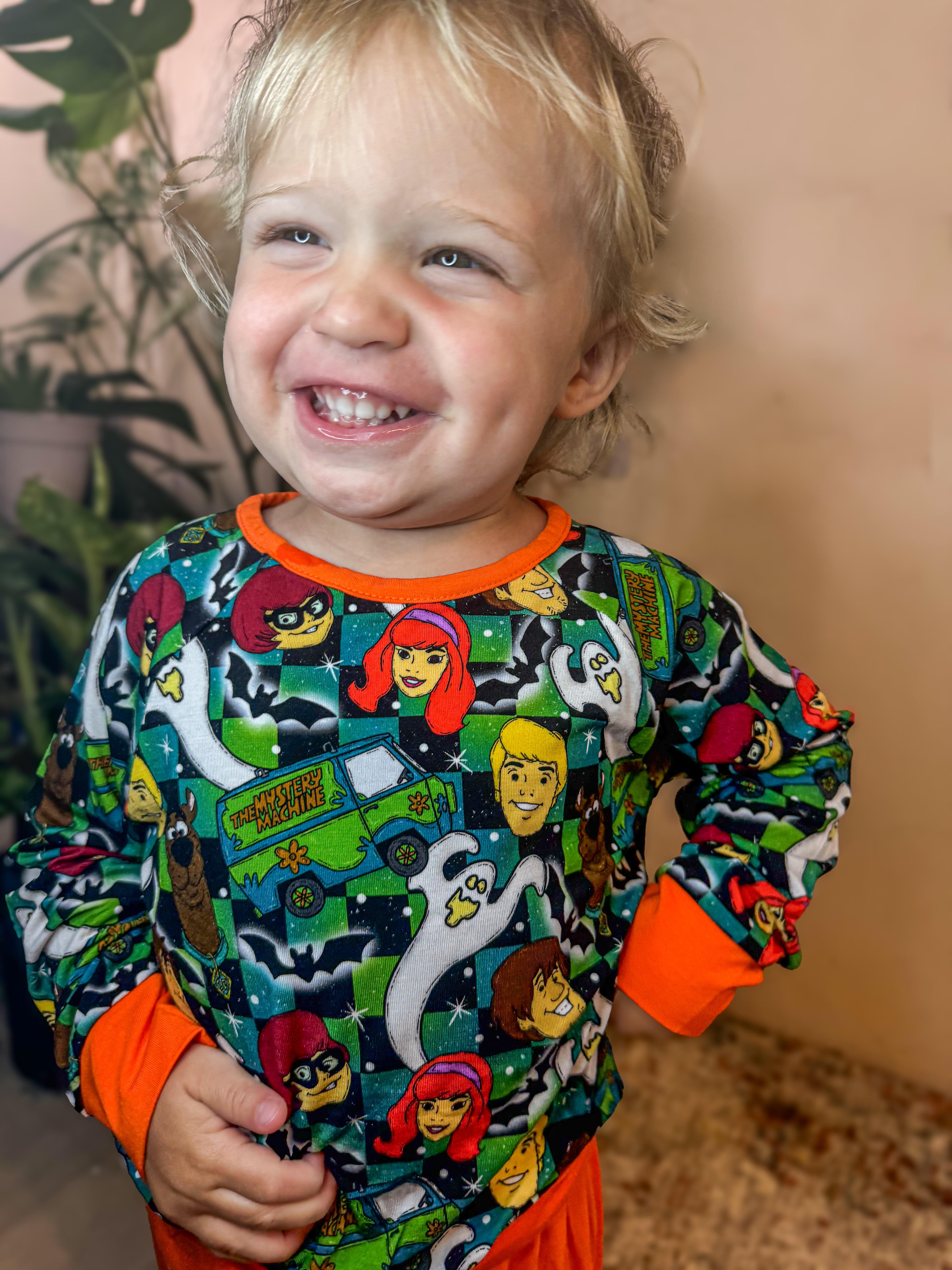 Mystery Machine Mayhem 2 Piece Set / Crewneck with Pants